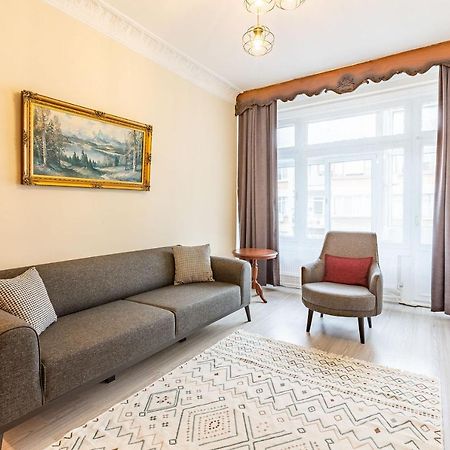 Charming Apartment Surrounded By Vibrant Attractions In Kadikoy 이스탄불 외부 사진