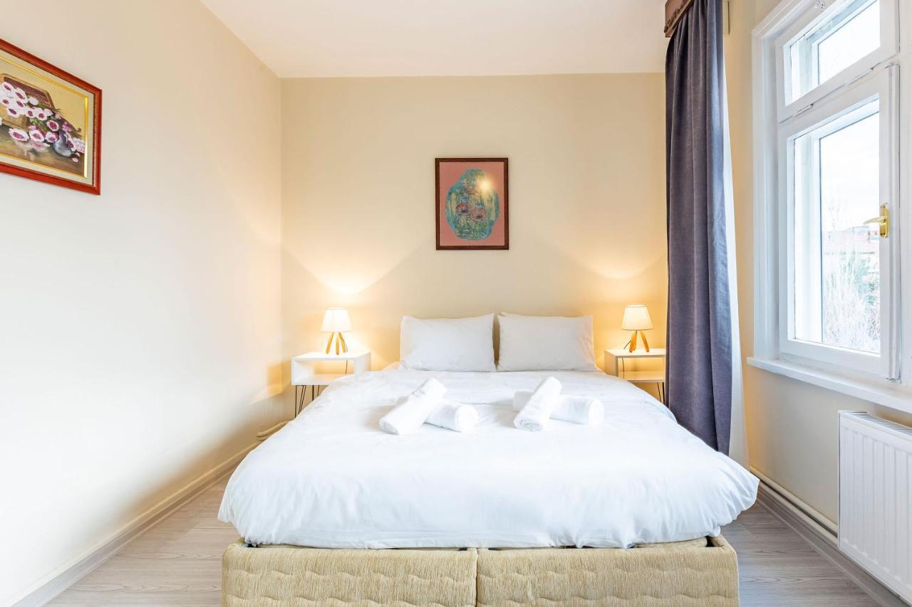 Charming Apartment Surrounded By Vibrant Attractions In Kadikoy 이스탄불 외부 사진